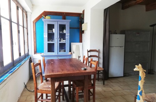 8th Arrondissement House | Kaban On - unusual fishing shed in Les Goudes