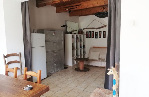 8th Arrondissement House | Kaban On - unusual fishing shed in Les Goudes