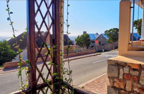 Mossel Bay House | Kabeljassie - Mossel Bay Central