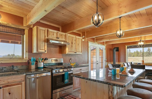 Island Park Cabin | KABINO: Foosball Toy Shed Big Driveway FirePit WiFi Grill
