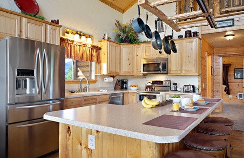 Island Park Cabin | KABINO: Henrys Lake Hot Tub FirePit Pool Table Mtn & Water Views WiFi Satellite Fishing Trails