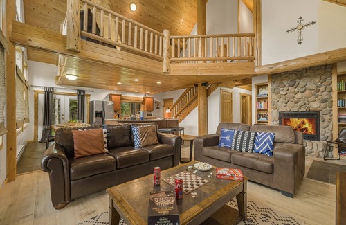Island Park House | KABINO: NEW! Hot Tub Fire Pit Trails 45 to Yellowstone