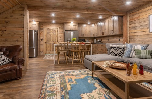 Island Park Cabin | KABINO: Riverfront Hot Tub Arcade Games FirePit WiFi