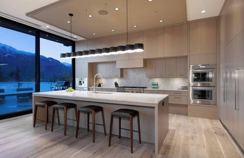 Whistler Creekside House | Kadenwood retreat w/ski-in/ski-out access