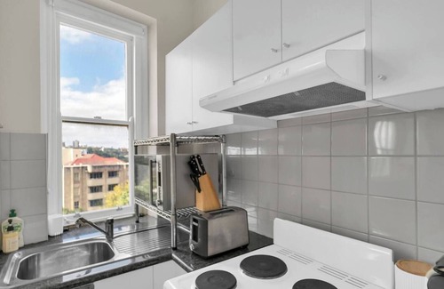 Elizabeth Bay Apartment | Kadina Harbourside Studio A Cosy Panoramic Gem