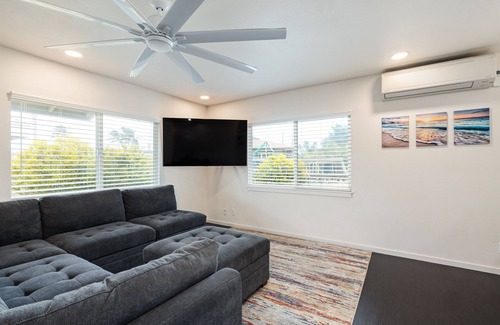 Kahuku House | Kahuku 3BR Ohana - A/C, WiFi, Parking