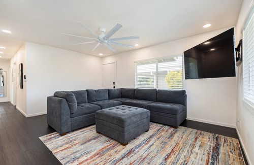 Kahuku House | Kahuku 3BR Ohana - A/C, WiFi, Parking