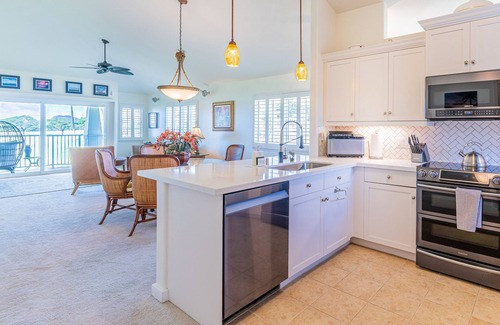 Ko Olina Condo | Kai Lani 20C Oceanfront Condo: 2BR, Ocean & Sunset Views, Resort Amenities