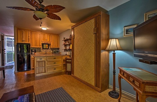 Historic Kailua Village Apartment | Kailua Studio w/Pool Access & Garden Views!