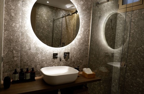 Achilleio House | Kaiser Luxury Suites