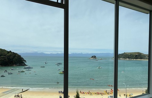 Ngaio Bay House | Kaiteriteri Retreat - The King Studio