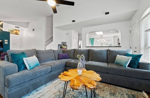 Round Rock House | Kalahari, Cowboy Pool, Arcade, King Beds, Grill , Large Patio, Firepit