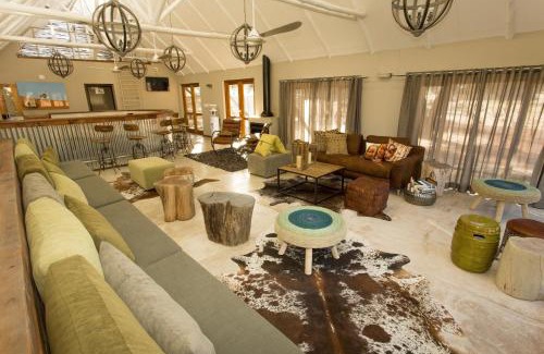 Koes Cabin | Kalahari Game Lodge
