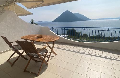 Paliovarka Apartment | Kalamos Bay View