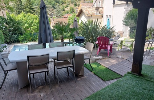 Vals-les-Bains Apartment | Kalensa Loft - 2-bedroom apartment. Sleeps 4 to 6