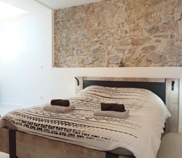 Le Bourg Apartment | Kalipay - 7 min à pied des Grands Buffets