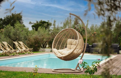 Nea Propontida House | Kalisun Pool House by Georgalas