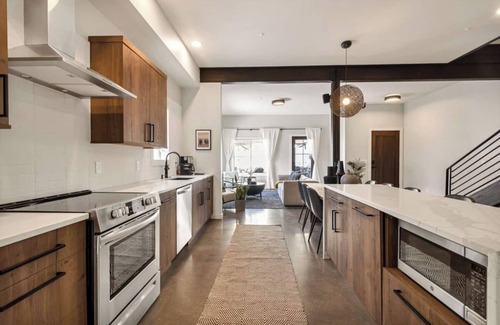 Leavenworth House | Kallio at Hara Homes Luxury Stay