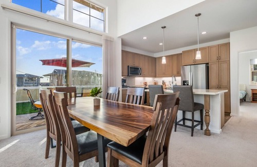 Makaha Valley House | Kalo Homes ~ Mauka to Makai