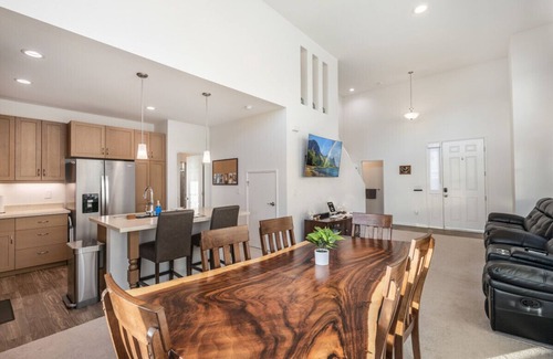 Makaha Valley House | Kalo Homes ~ Mauka to Makai