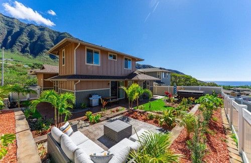 Makaha Valley House | Kalo Homes - Ocean View Escape