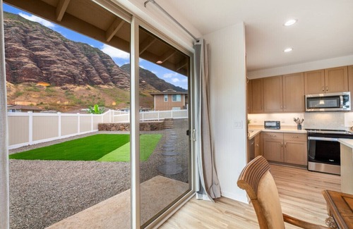 Makaha Valley House | Kalo Homes ~ Surfside Serenity