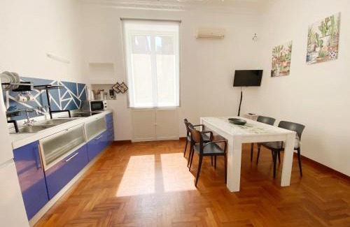 Ruggero Settimo Apartment | Kamaffari Central Apartment