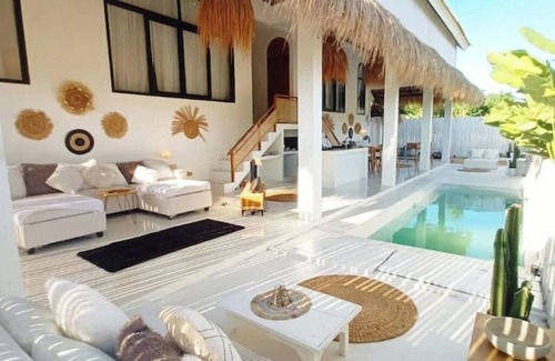 Bukit Villa | KamaKamala villa, 2 br beach house villa style