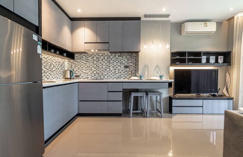 Kamala Apartment | Kamala Beach 1BR Apt Pool, Gym & Rooftop Bar P211