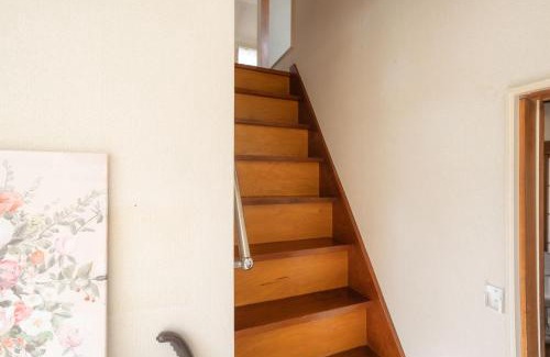 Kamitakada Apartment | Kamitagata House in Nakano Sleeps 7Just Steps from Araiyakushi-Mae Station
