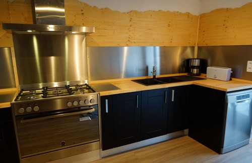 Gouaux-de-Larboust House | Kanaha Barn in Peyragudes