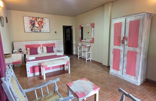 Katugastota Hotel | Kandy Comforts