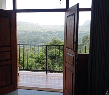 Moragolla Hotel | Kandy Golden Breeze