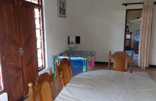 Katugastota Bed & Breakfast | kandy samarakoon home stay