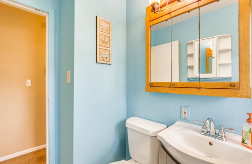 Kansas City House | Kansas City Home ~ 1 Mi to Arrowhead Stadium!