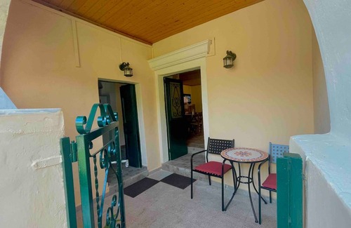 Achilleio House | Kansoneta-Traditional Mansion in Gastouri Village