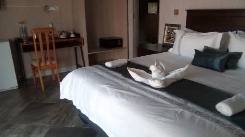 Palapye Bed & Breakfast | Kanyi GuestHouse