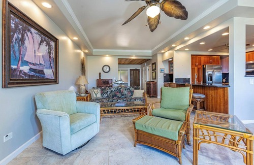 Kapalua Condo | Kapalua Ridge Villa 212, spacious with ocean views.