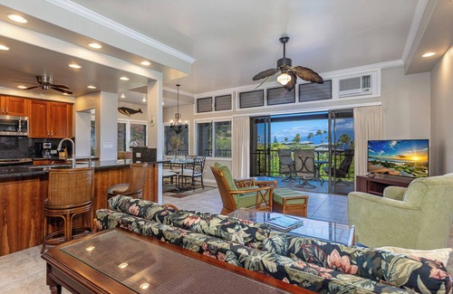 Kapalua Condo | Kapalua Ridge Villa 212, spacious with ocean views.