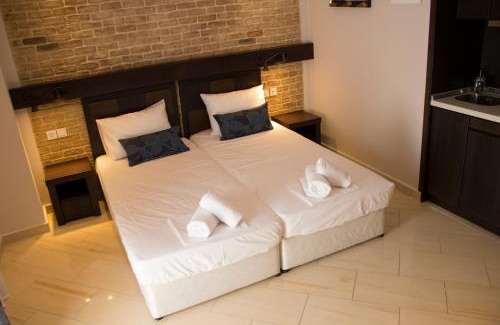 Kallikratia Hotel | Kappa Rooms by BookVillaEU