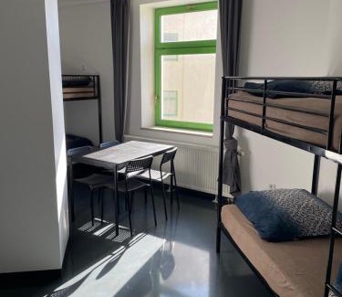 Freiimfelde - Kanenaer Weg Hotel | Kapselhotel nähe Hauptbahnhof Halle-Saale