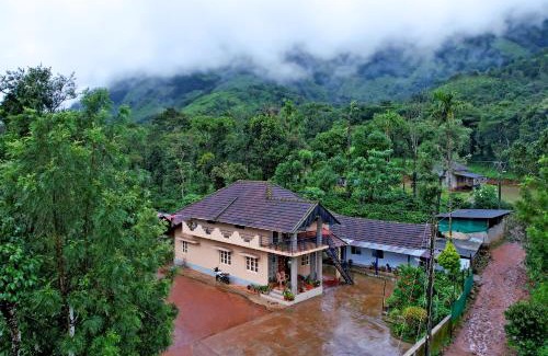 Sakleshpur House | Karadikallu Homestay with Private Waterfalls