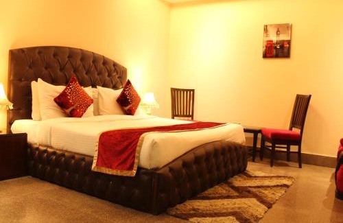 Pitampura Hotel | Karan Holidays