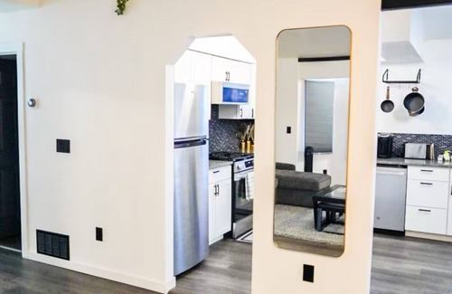 Fairview Apartment | Karluk oasis. 2-bedroom 1 bath apartment in Anchorage