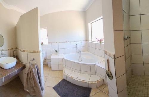 Ladismith Other | Karoo peace and quiet on a hill with breathtaking mountain views