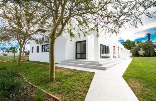 Oudtshoorn House | Karoo Retreat- Self Catering Villas and Guest House