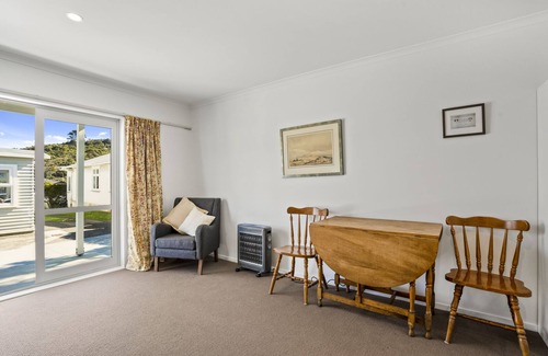 Karori House | Karori Kabin - Karori Holiday Home