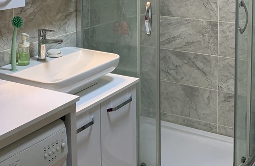 Karsiyaka Apartment | Karsiyaka central location, 10 minutes to public transport