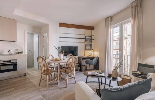 Barrio de La Latina Apartment | Kartal - 2 bedrooms in Palacio