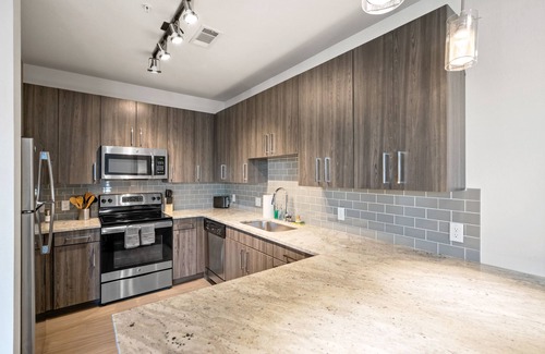 Central Arlington Apartment | Kasa | Explore Breweries, in Dallas | Arlington
